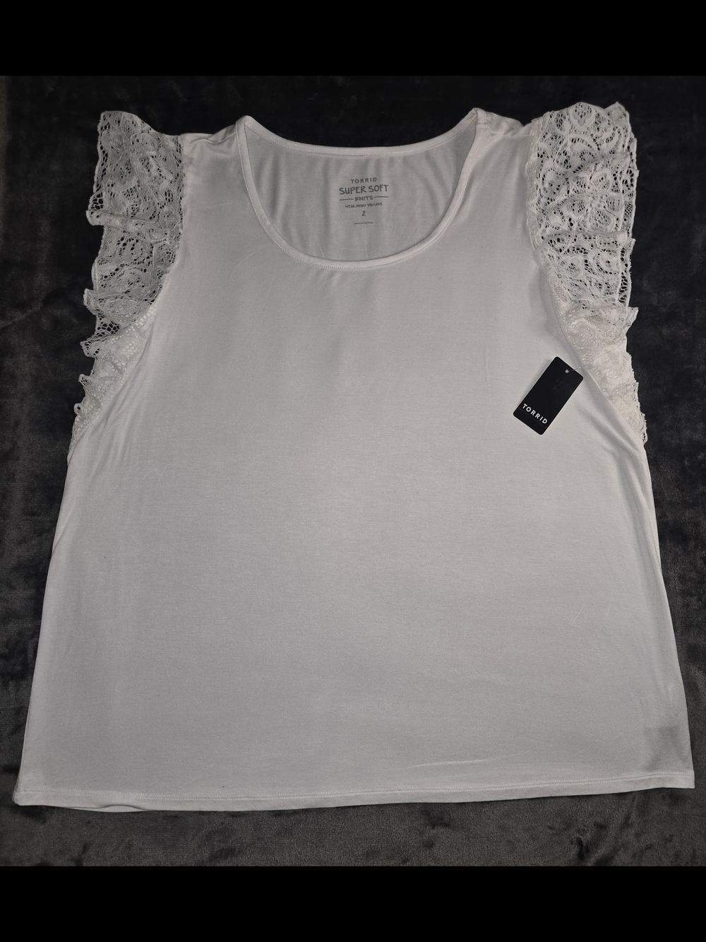 NWT Torrid Size 2 White Lace Flutter Sleeve Top